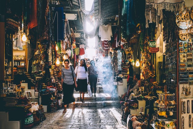 Lokasi dan Jam Buka Pasar Taman Puring / Foto hanya ilustrasi bukan tempat sebenarnya. Sumber: https://unsplash.com