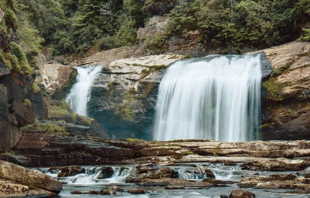 Ilustrasi Curug Cinulang   Sumber Unsplash/Gabe Hobbs