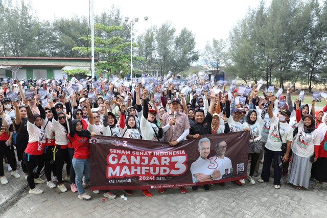 Sahabat Ganjar senam bersama di Lamongan. Foto: Dok. Istimewa