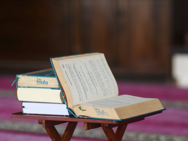 Pengertian hadits mutawatir. Foto: Unsplash/Masjid MABA