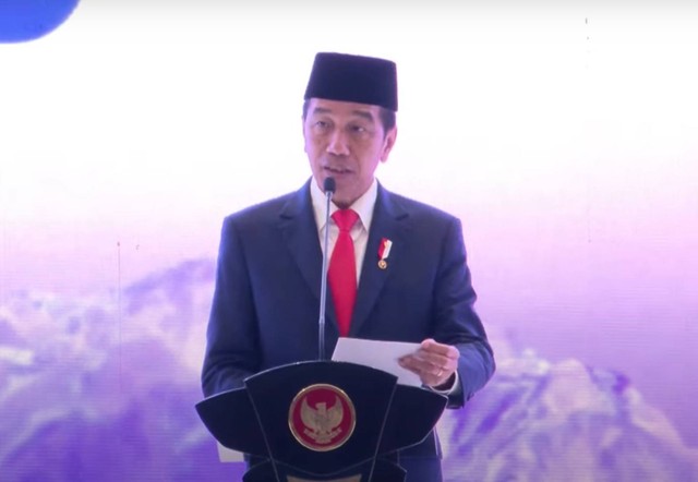 Presiden Jokowi meresmikan pembukaan R20 International Summit of Religious Authorities di Jakarta, 27 November 2023. Foto: YouTube/Setpres RI