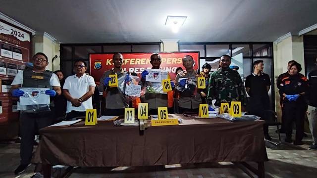 Jumpa pers terkait penahanan 7 orang tersangka yang terlibat dalam bentrok ormas di Bitung