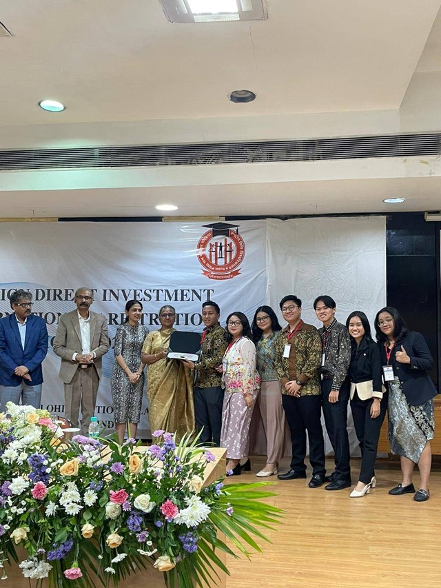 Mahasiswa FH Undip jadi Juara Umum di FDI Moot 2023. Foto: Dok. Istimewa