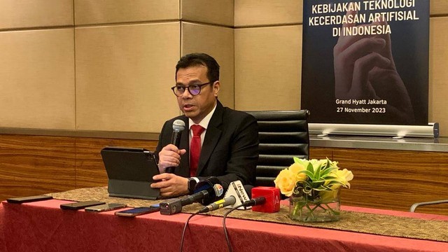 Nezar Patria, Wakil Menteri Komunikasi dan Informatika (Wamenkominfo), di acara 'FGD Kebijakan Teknologi Kecerdasan Artifisial di Indonesia' di Hotel Grand Hyatt, Jakarta, Senin (27/11). Foto: Muhammad Fikrie/kumparan