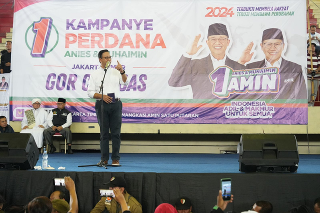 Capres Anies Baswedan dalam kampanye perdana di GOR Ciracas, Jakarta Timur, Selasa(28/11). Foto: Dok. Istimewa