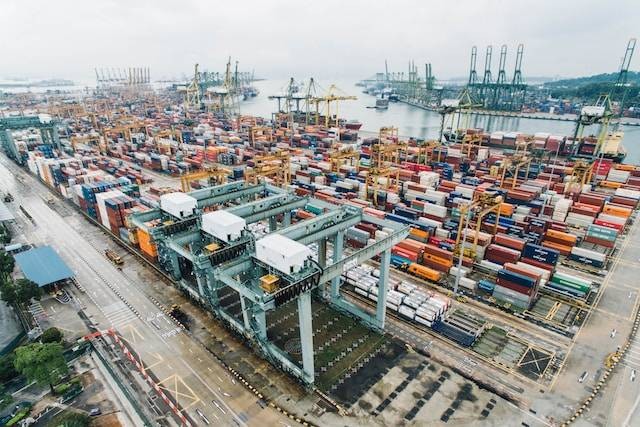 Ilustrasi contoh potensi agraris dan maritim di Indonesia, sumber foto: unsplash.com/CHUTTERSNAP