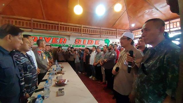 Deklarasi damai yang dilaksanakan oleh Ormas adat Minahasa dan Ormas Keagamaan BSM di Kota Bitung, Sulawesi Utara.