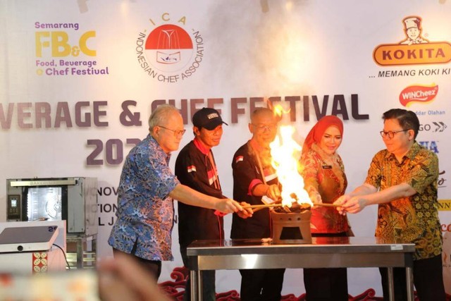 Suasana dalam gelaran Rapimnas Indonesian Chef Association (ICA) di pameran Food Beverage & Chef Festival 2023 di Semarang". Foto: dok.ICA