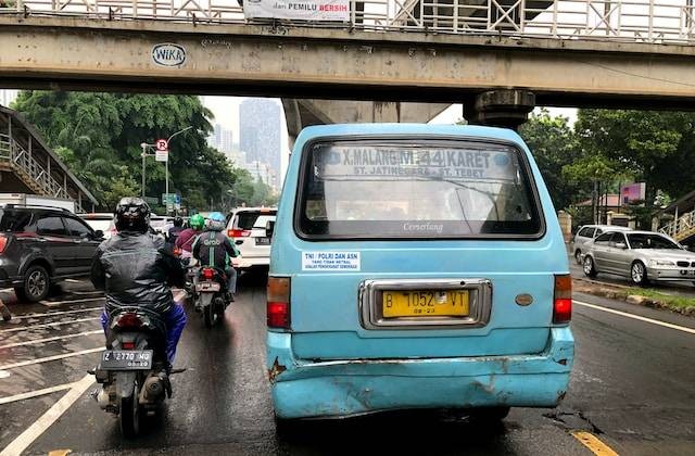 Ilustrasi Transportasi Umum Jakarta. Sumber foto: Unspalsh/Feby Elsadiora