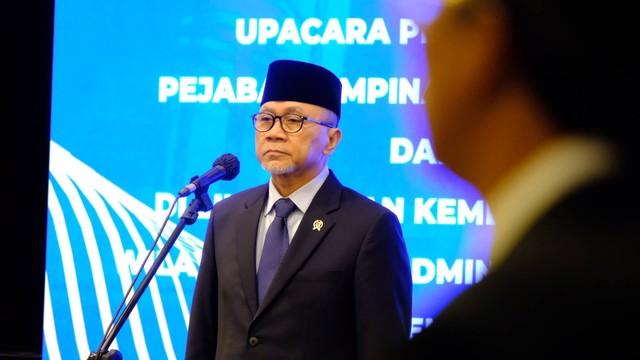 Mendag Zulkifli Hasan dalam pelantikan pejabat eselon I dan II di Kantor Kementerian Perdagangan, Jakarta, Rabu (29/11). Foto: Dok. Istimewa