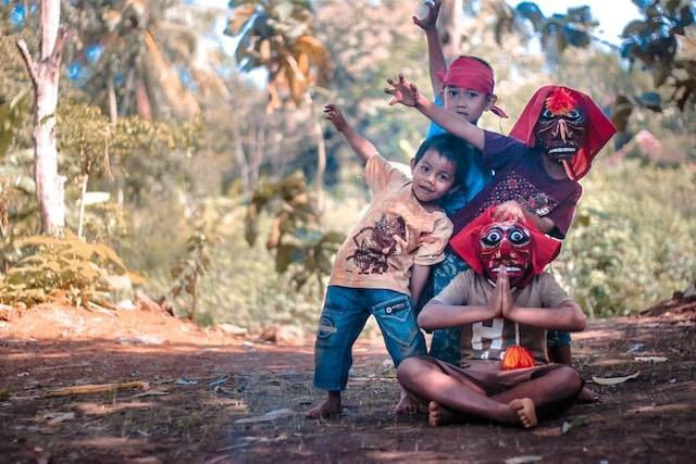 Ilustrasi Nilai yang Terkandung dalam Tradisi Daerah di Indonesia. Sumber foto: Unsplash/Arwan Sutanto