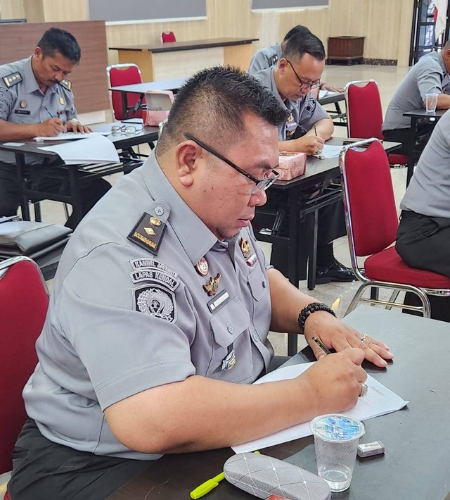 Tes Psikologi Pembuatan Kartu Pengpin Senjata Less Lethal