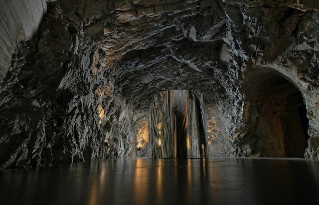 Ilustrasi Goa Kiskendo, sumber: unsplash/RicardoGomez