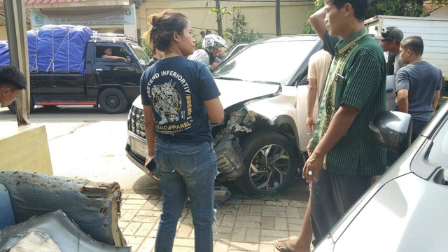 Kecelakaan di Jalan Legok, Cisauk, Tangerang. Foto: kumparan