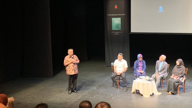 Suasana acara peluncuran buku "Bergerak dengan Kewajaran" Antologi Kedua Pemikiran Sudirman Said di Teater Salihara, Jakarta, Kamis (30/11/2023). Foto: Luthfi Humam/kumparan