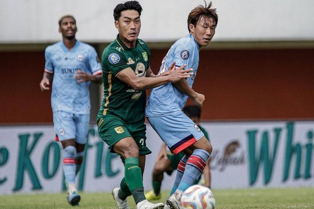 Rans Nusantara FC vs Persebaya Surabaya dalam lanjutan Liga 1 di Stadion Maguwoharjo, Sleman, pada Jumat (1/12/2023). Foto: Instagram/@rans.nusantara