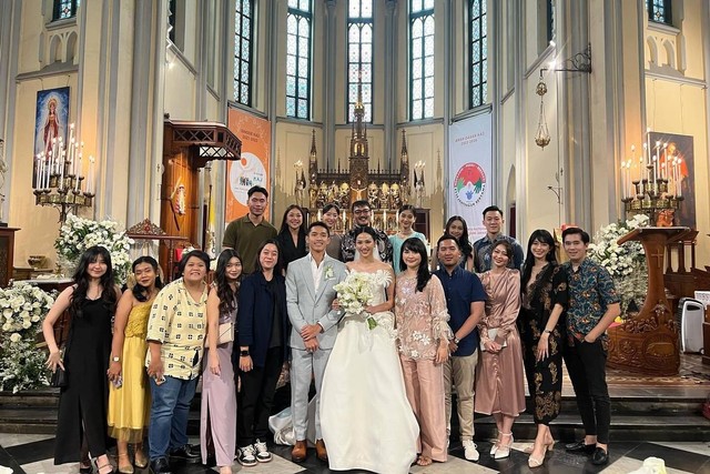 Shanju eks JKT48 dan Jonatan Christie resmi menikah. Foto: Instagram/@haruuuu_chan