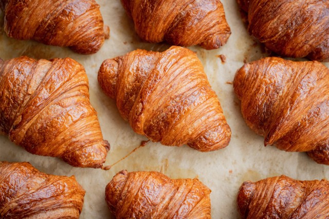 IIlustrasi Croissant di Bandung, Foto Unsplash/Conor Brown