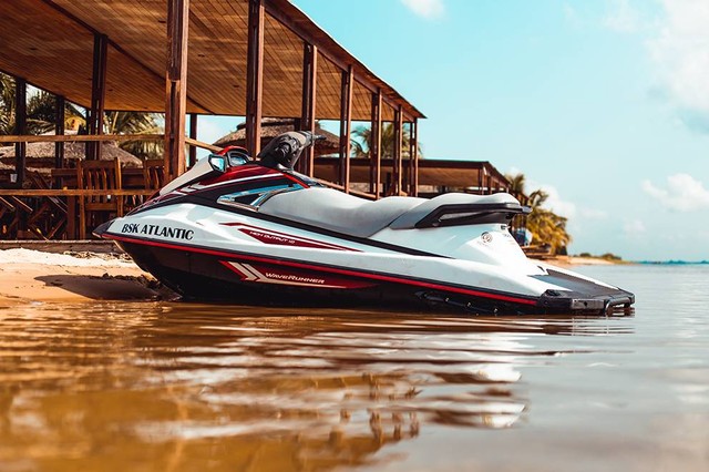 Ilustrasi jet ski bali. Sumber: www.unsplash.com
