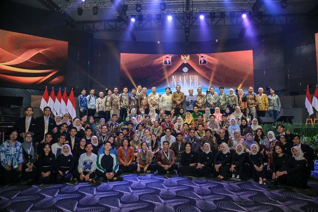 Kemnaker Gelar Naker Award 2023, Anugerahi Sejumlah Gubernur Dan ...