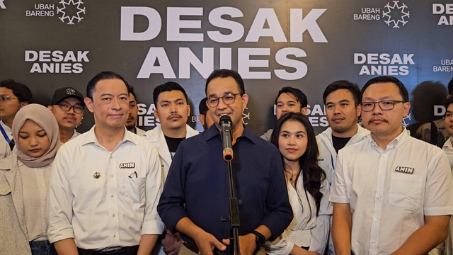 Capres nomor urut 1 Anies Baswedan di Desak Anies Vol 4: Kota Medan, di Pos Bloc, Medan, Minggu (3/12/2023). Foto: Haya Syahira/kumparan