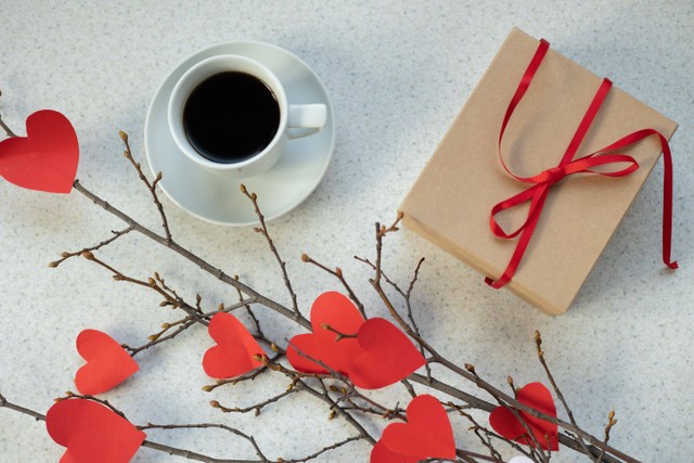 Ilustrasi : Cara Buat Love dari Origami. Sumber : Monstera Production/Pexels.com