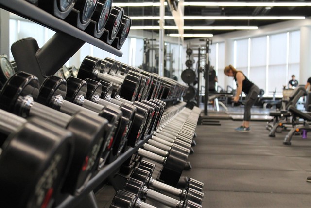 Gym di Bali. Foto hanya ilustrasi. Sumber: Unsplash/danielle cerullo