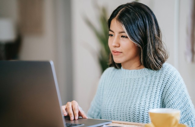 MSIB (Magang & Studi Independen Bersertifikat) adalah program Kampus Merdeka yang dicanangkam oleh Kemendikbud. Foto: Pexels.com