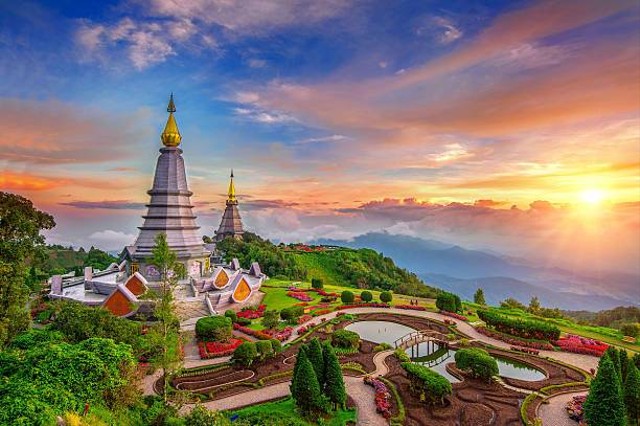 Ilustrasi kuil doi suthep, sumber:unsplash