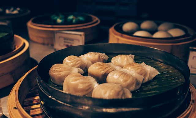 Restoran di The Amboja. Foto hanya ilustrasi. Sumber: Unsplash/sj