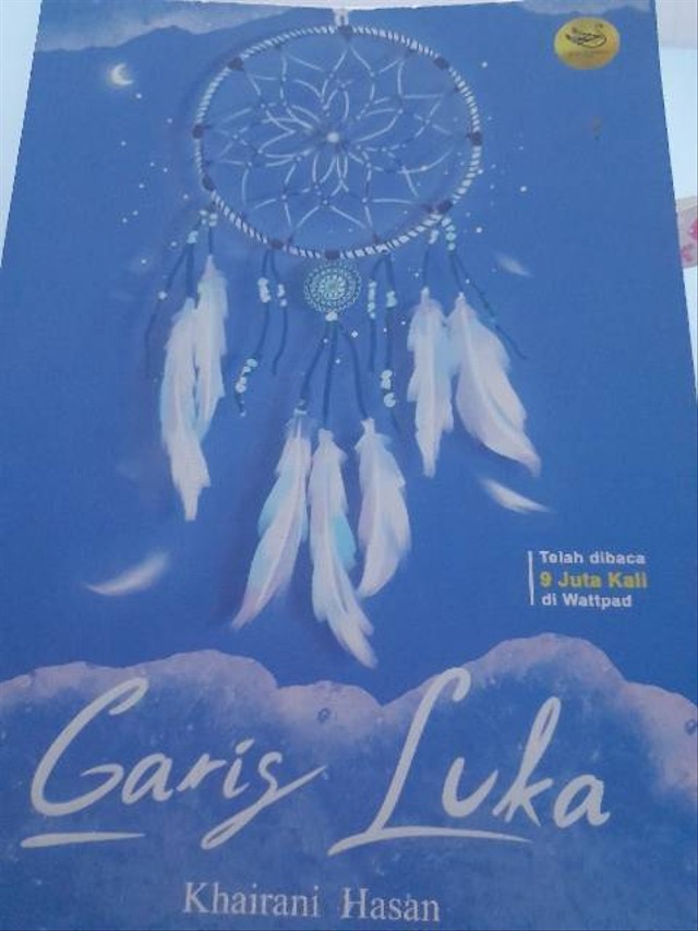 Foto Novel Garis Luka karya Khairani Hasan. (Sumber: koleksi pribadi).