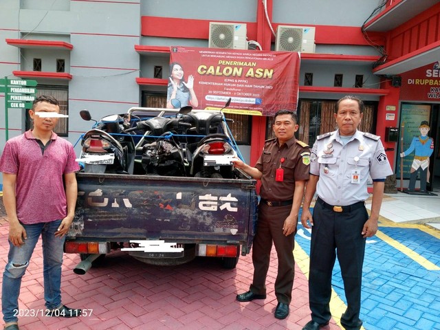 Rupbasan Mojokerto Kembalikan Tiga Motor Honda kepada Pemilik Sah Setelah Putusan PN Mojokerto