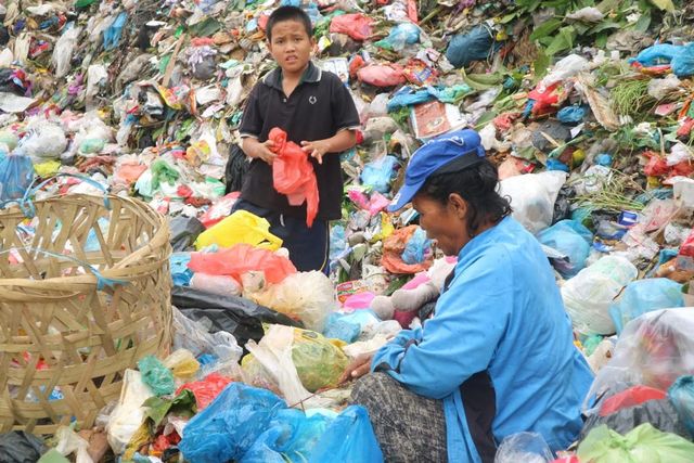 Riset teranyar menyebutkan bahwa galon Le Minerale tidak ditemukan di 17 TPS di 6 kota besar, termasuk Jakarta, Surabaya dan Medan. Foto: istimewa