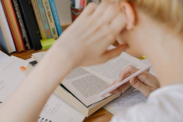 Kunci jawaban PAI kelas 9 hal 102. Sumber: pexels.com