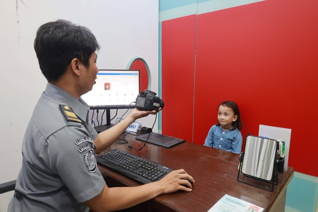 Perekaman Biometrik Fasilitas Keimigrasian bagi Anak Berkewarganegaraan Ganda di Kantor Imigrasi Kelas I TPI Makassar