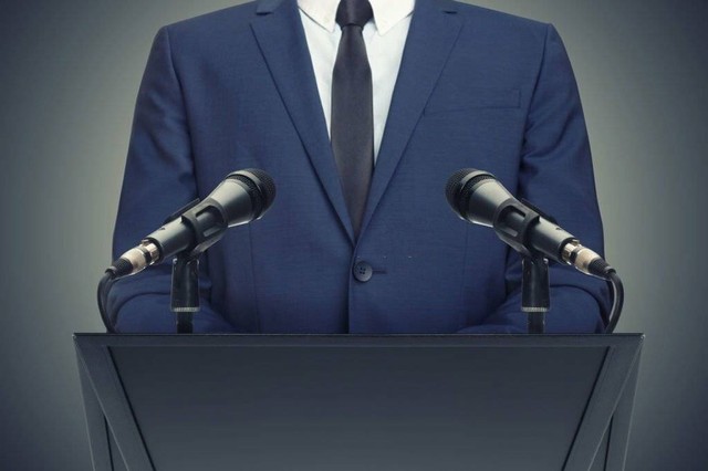 Ilustrasi orang yang sedang kampanye politik Sumber:Istock.com
