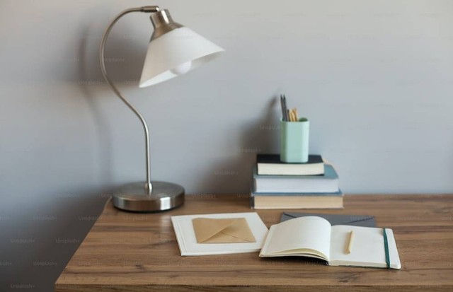Ilustrasi Soal PAS PKN Kelas 9 Semester 1 dan Kunci Jawaban. Sumber Unsplash/Diana Light