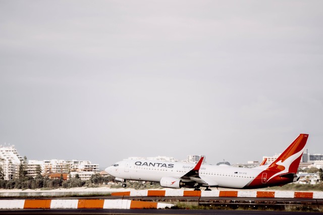 Ilustrasi Cara Check In Online Qantas. Sumber: Unsplash/Fidel.