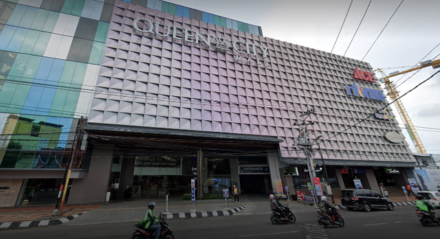 Ilustrasi Playground di Queen City Mall Semarang. Sumber: Google Street View.