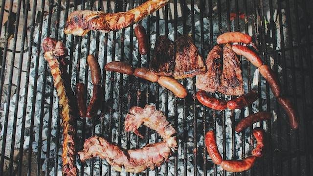 Ilustrasi rekomendasi BBQ Bandung, sumber foto: unsplash.com/Andrik Langfield