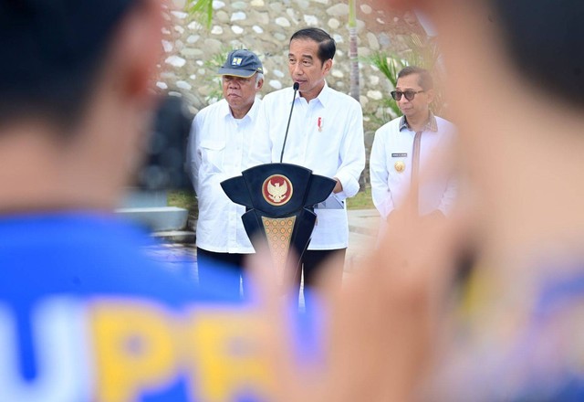 Presiden Joko Widodo meresmikan SPAM Kali Dendeng, Kota Kupang. Foto: Muchlis Jr/Biro Pers Sekretariat Presiden