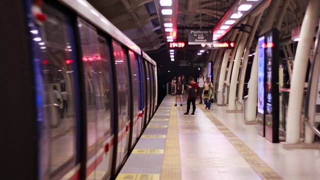 Ilustrasi Rute LRT Taman Mini. Foto: Unsplash/Nalau Nobel