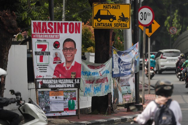 Baliho pemilu di Jalan Brawijaya, Jakarta Selatan, Selasa (5/12/2023). Foto: Jamal Ramadhan/kumparan