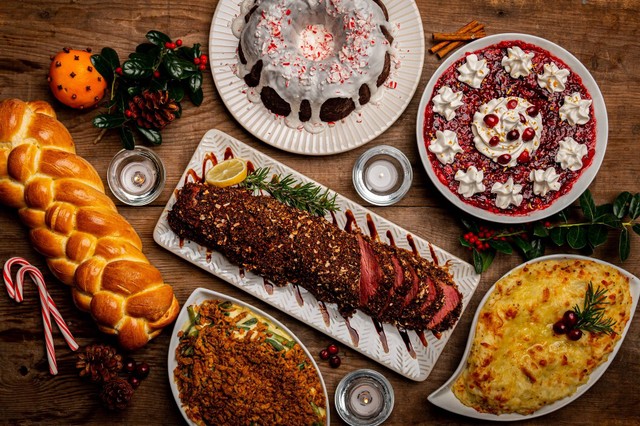 Ilustrasi Tempat Christmas Dinner Jakarta, sumber: unsplash/JedOwen