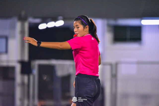 Alenne T. Laloan, wasit perempuan Indonesia. Foto: Dok. Alenne T. Laloan for kumparanBOLANITA