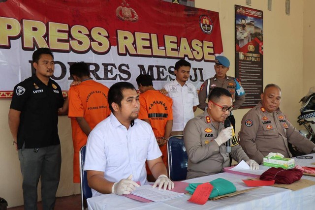 Polres Mesuji saat konferensi pers di Mapolres Mesuji. | Foto: Dok Polres Mesuji