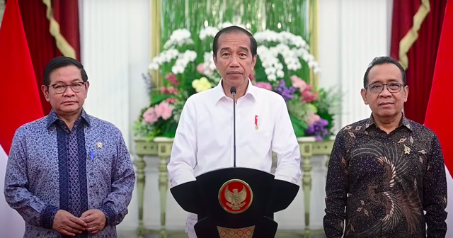 Presiden Jokowi memberikan keterangan pers tentang pengungsi Rohingya di Istana Kepresidenan, Jumat (8/12/2023). Foto: Youtube/Sekretariat Presiden