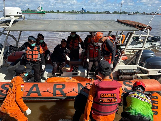 Warga Jakarta yang loncat ke Sungai Kapuas ditemukan meninggal pada Sabtu, 9 Desember 2023. Foto: Dok. Hi!Pontianak