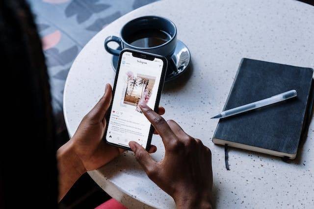 Arti Bio yang Sering Digunakan di Instagram. Foto: Pexels