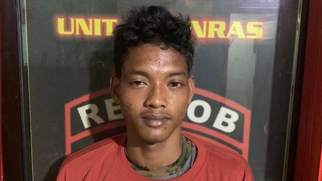 Andi alias Black (20 tahun) pembunuh sekeluarga di  Sanggalea, Kelurahan Taroada, Kecamatan Turikale, Kabupaten Maros, Sulsel, ditangkap polisi. Foto: Dok. Istimewa